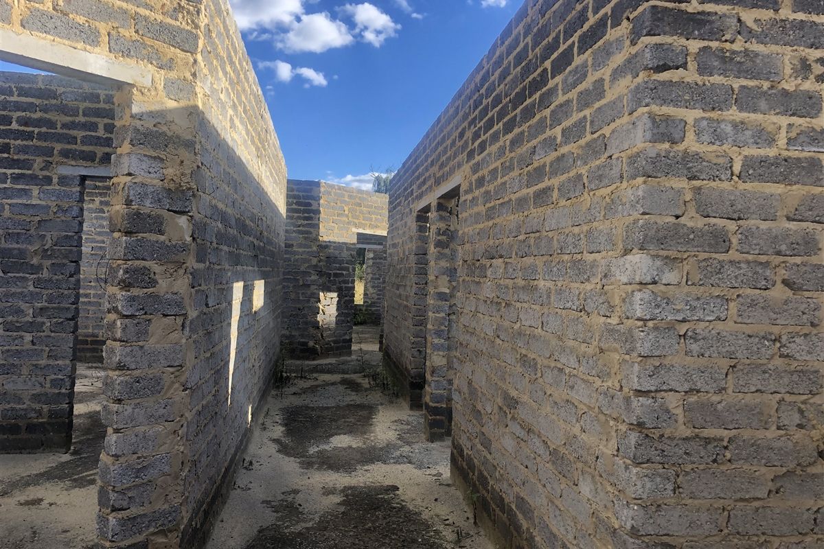 Renovators Dream In Parys - Photo 3