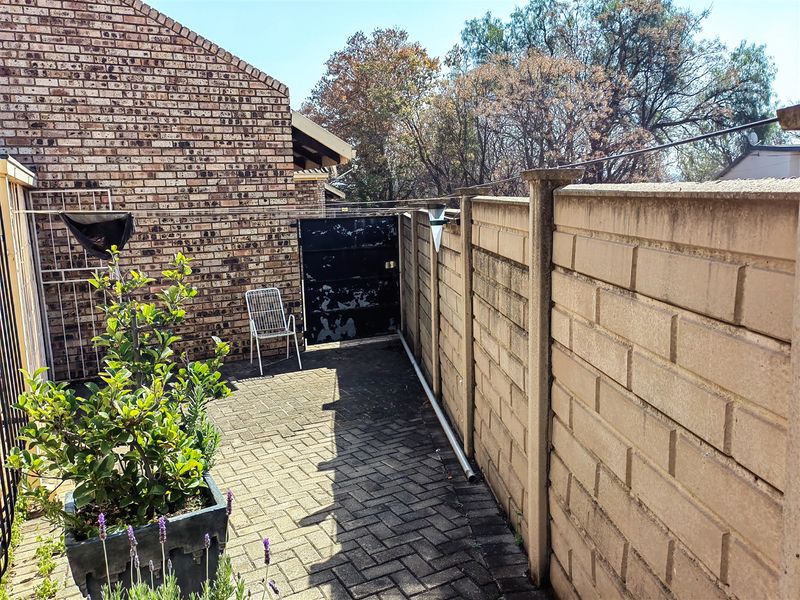 Move-In Ready - Photo 3