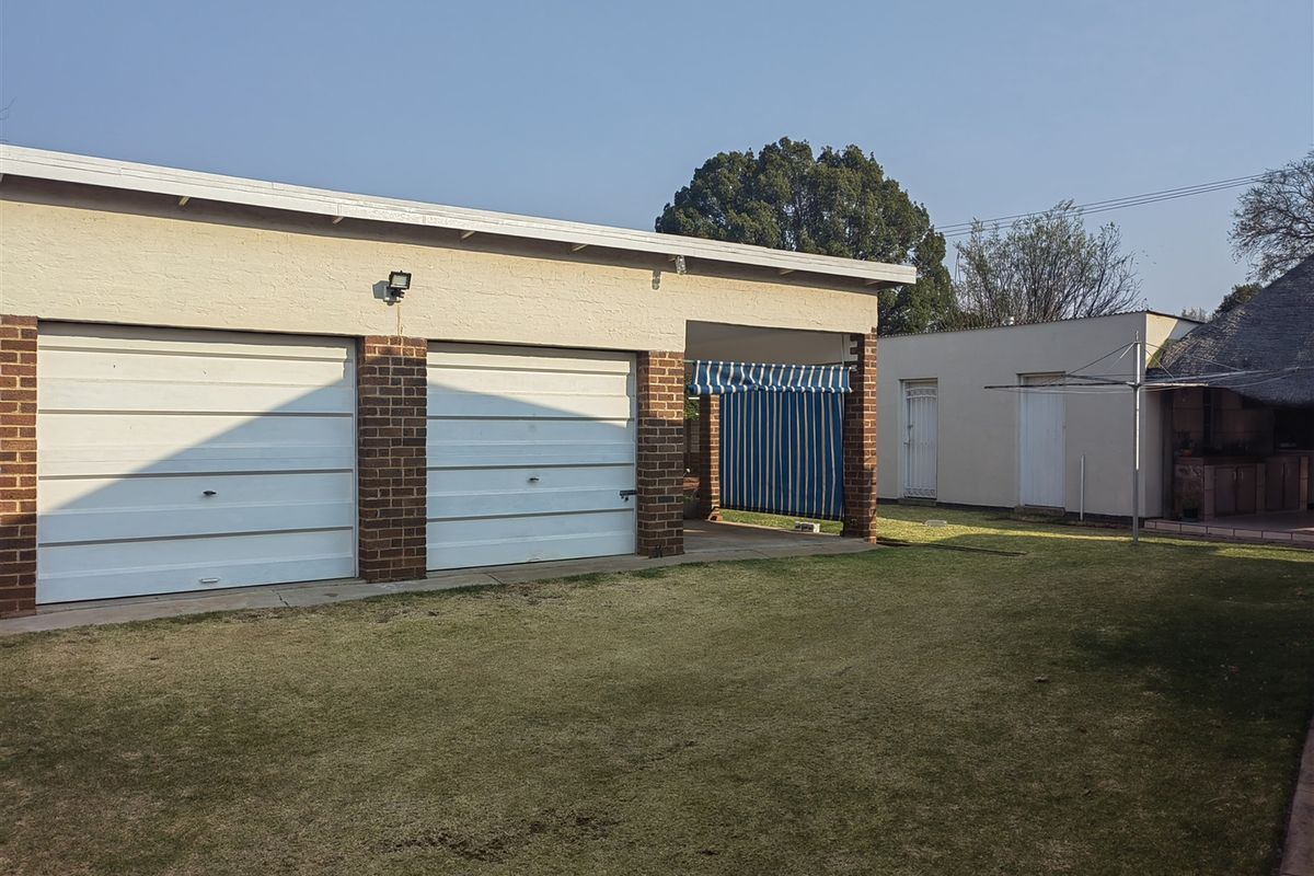 Character home for sale in Parys - Photo 3