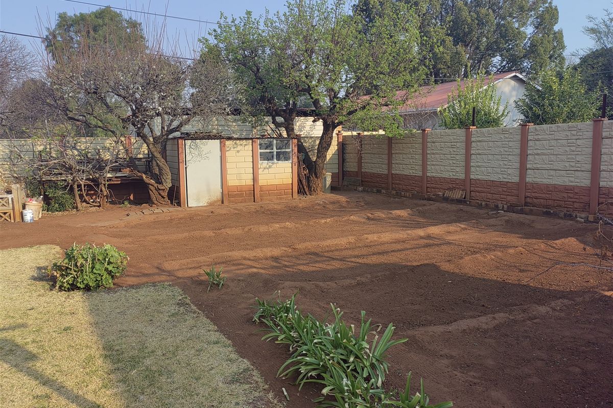 Character home for sale in Parys - Photo 5
