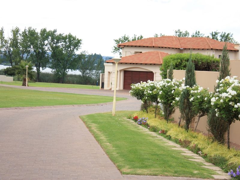 Club Milos Riverfront Lifestyle Estate - Photo 2