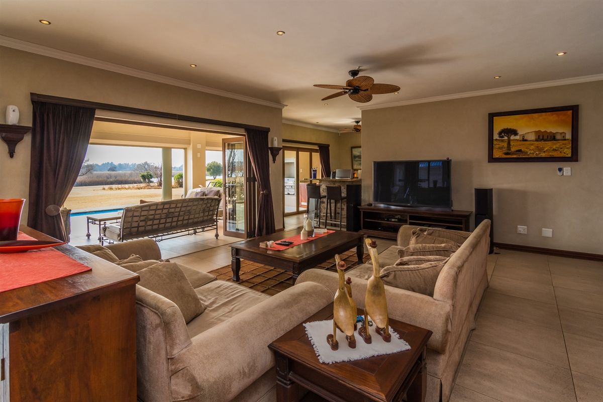 Newly Listed River Front Property - Gated Community - Photo 4