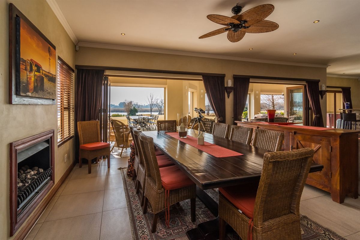 Newly Listed River Front Property - Gated Community - Photo 5