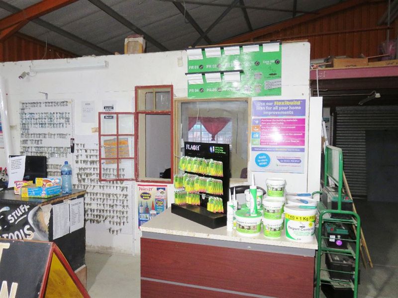 Established Hardware & Shopping Centre - Photo 5