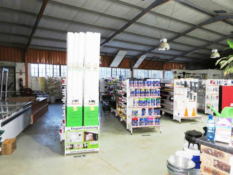 Established Hardware & Shopping Centre - Photo 4
