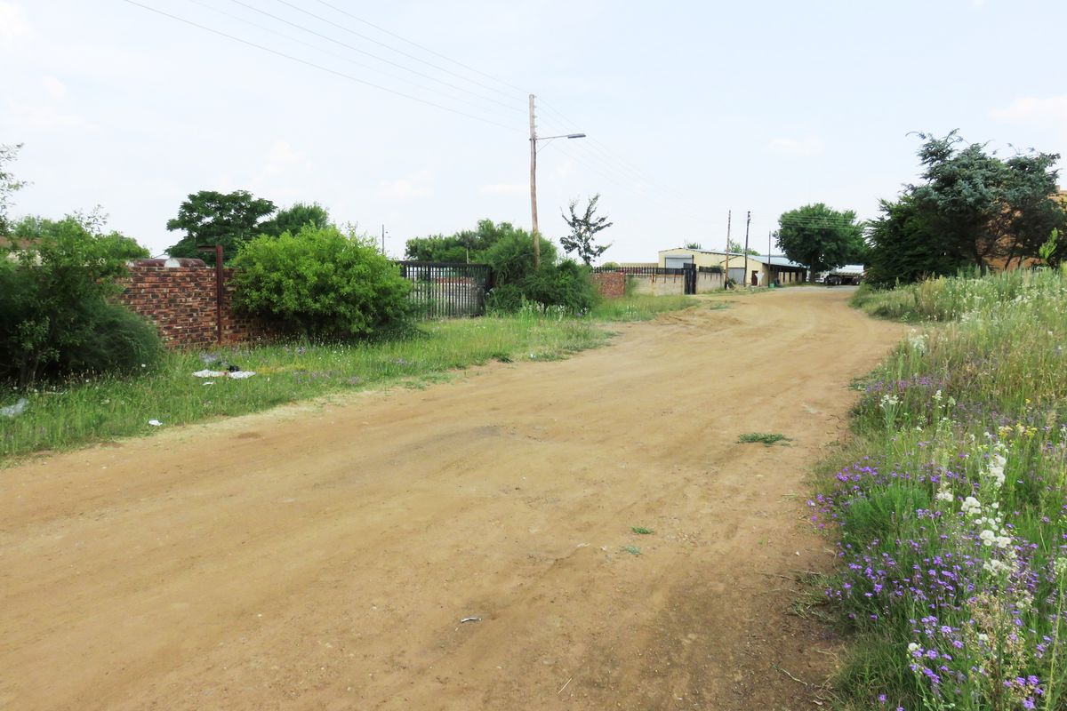 Commercial Land for Development in Deneysville, Vaal Dam. - Photo 2