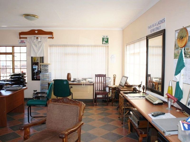 Deneysville CBD prime dual-use property for sale, Vaal Dam - Photo 4