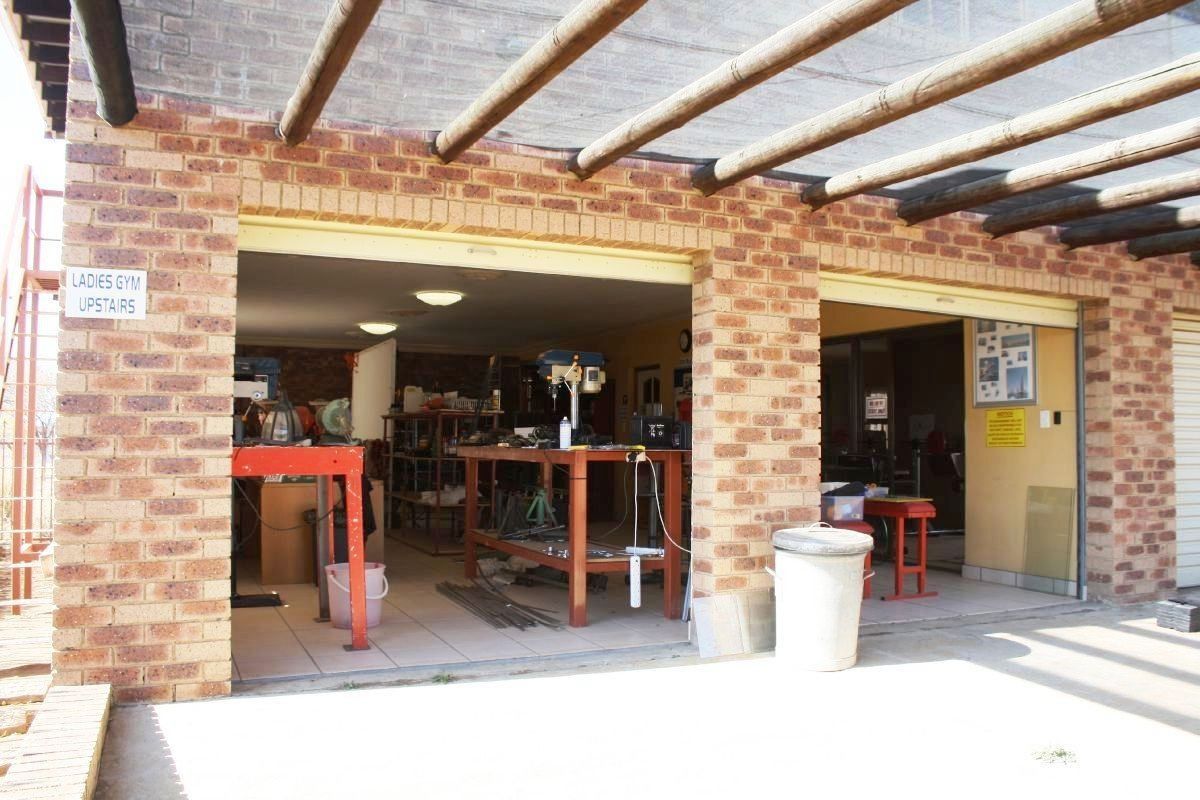 Deneysville CBD prime dual-use property for sale, Vaal Dam - Photo 2