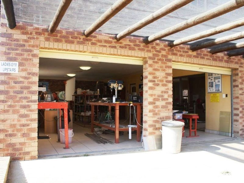 Deneysville CBD prime dual-use property for sale, Vaal Dam - Photo 2