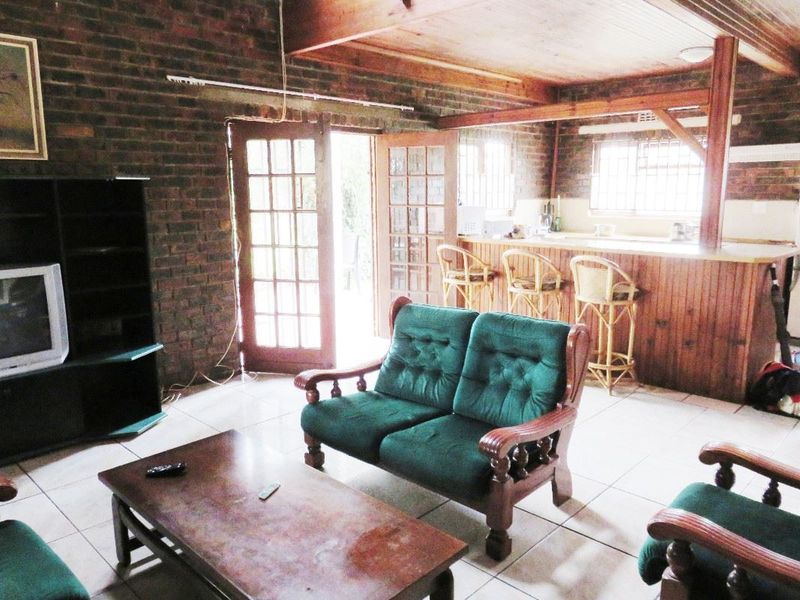 House with Vaal Dam view in Deneysville - Photo 7