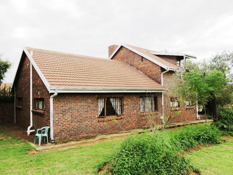 House with Vaal Dam view in Deneysville - Photo 4