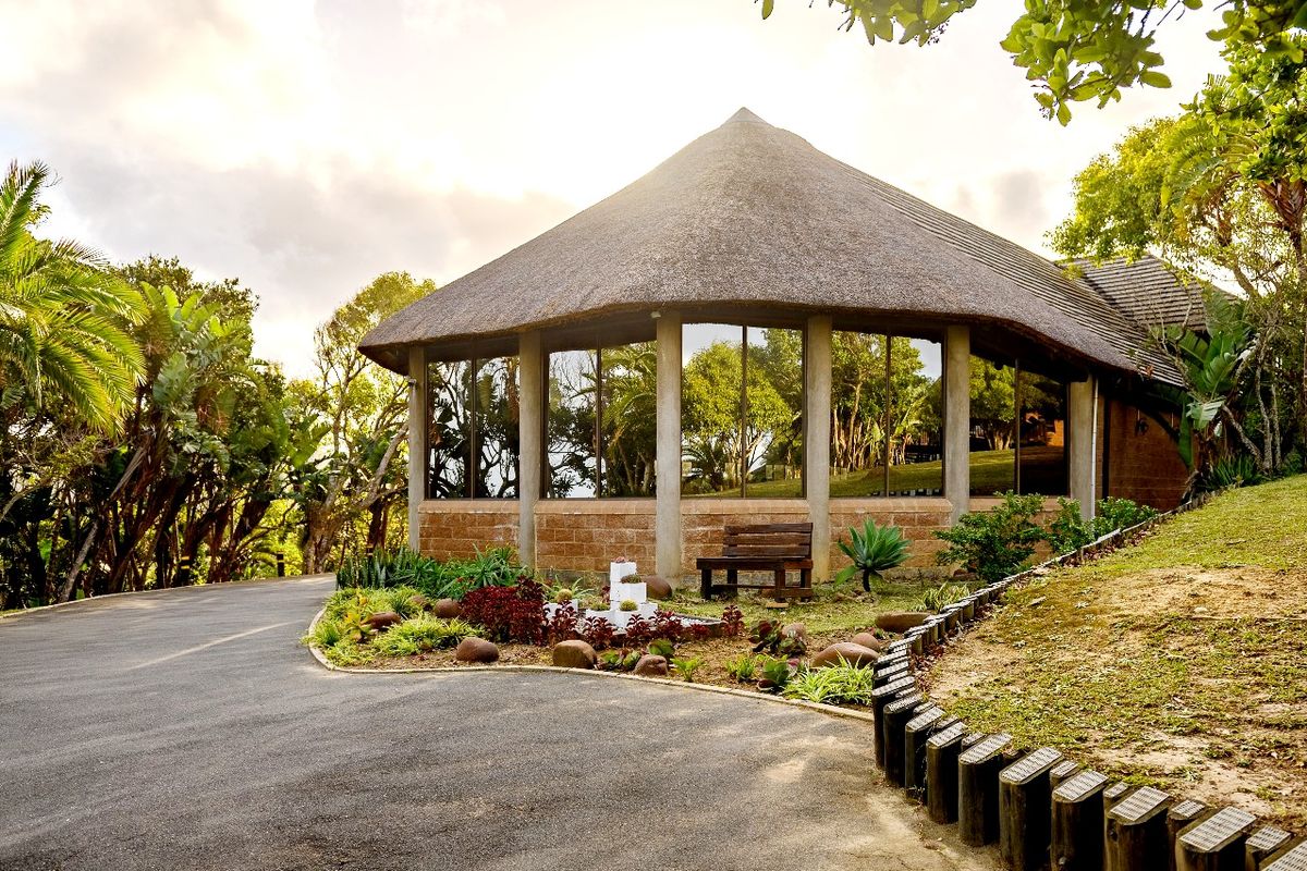 Luxury Coastal Retreat with Endless Potential - Photo 4