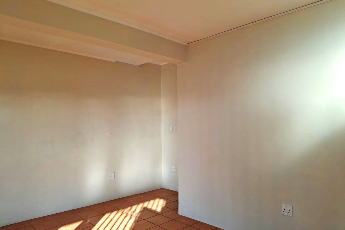 Lovely Commercial space to let - Photo 2