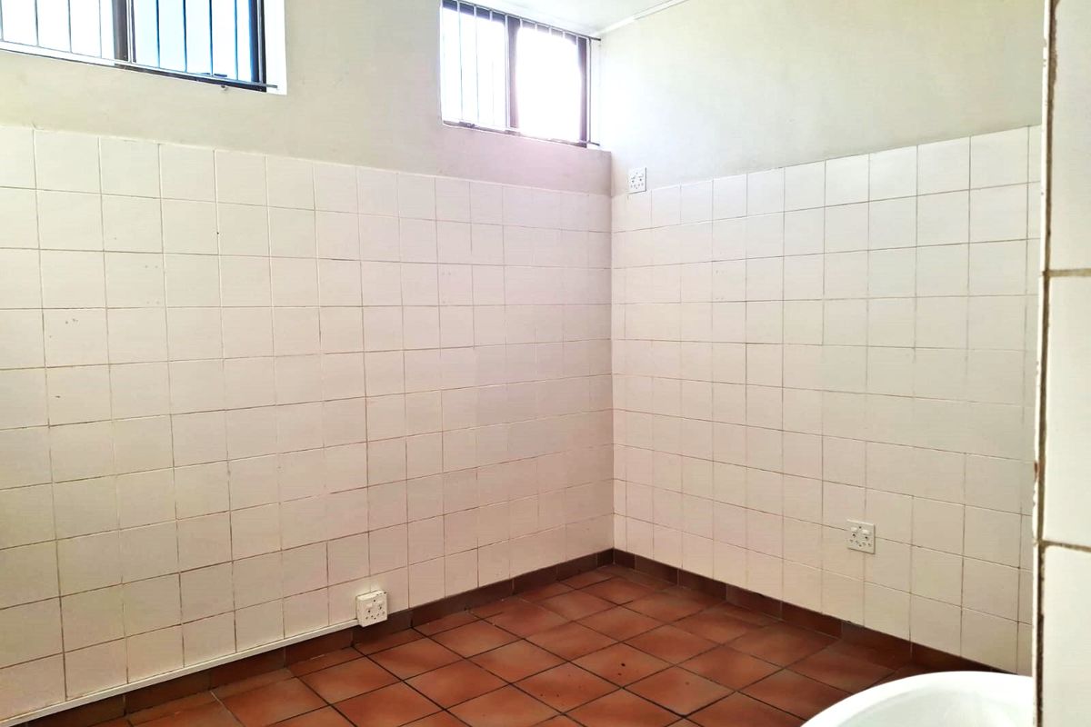 Lovely Commercial space to let - Photo 5