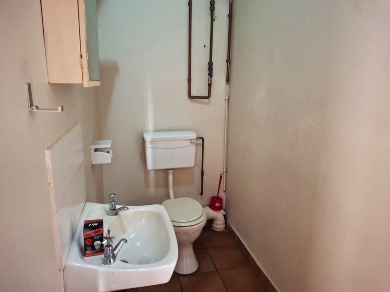 Lovely Commercial space to let - Photo 6