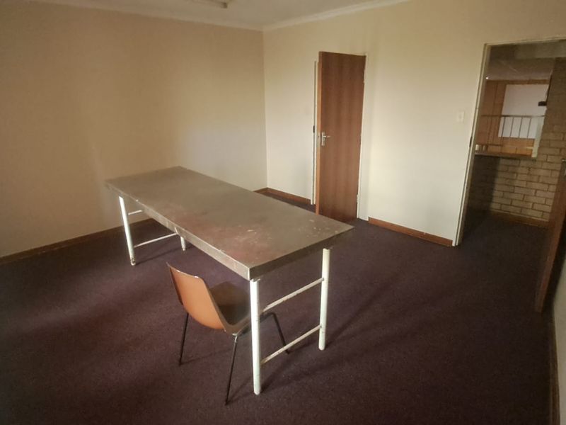 Office/Classrooms To Rent in Noordheuwel - Photo 9