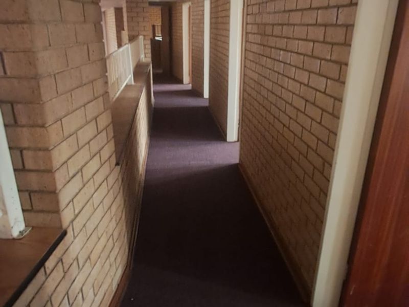 Office/Classrooms To Rent in Noordheuwel - Photo 9