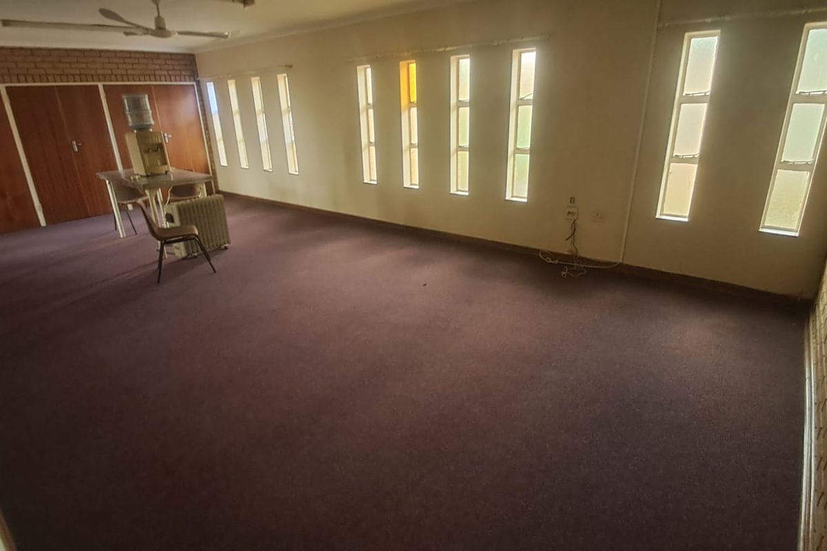 Office/Classrooms To Rent in Noordheuwel - Photo 5