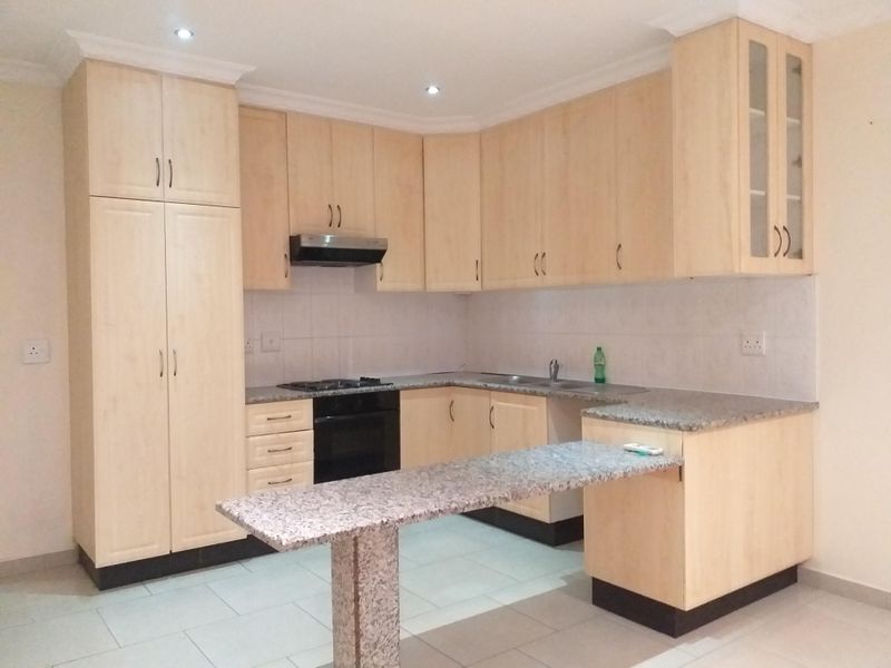 Magnificent & Modern Townhouse - Photo 2