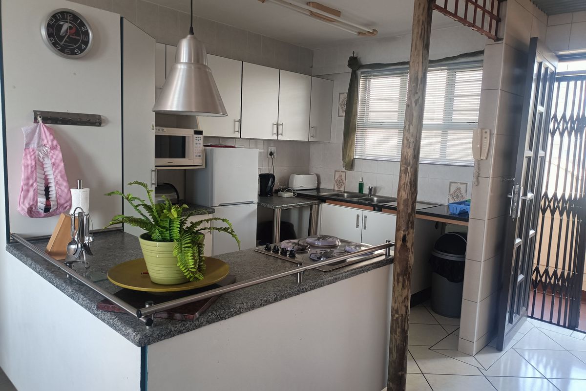 LUXURY APARTMENT - Photo 2