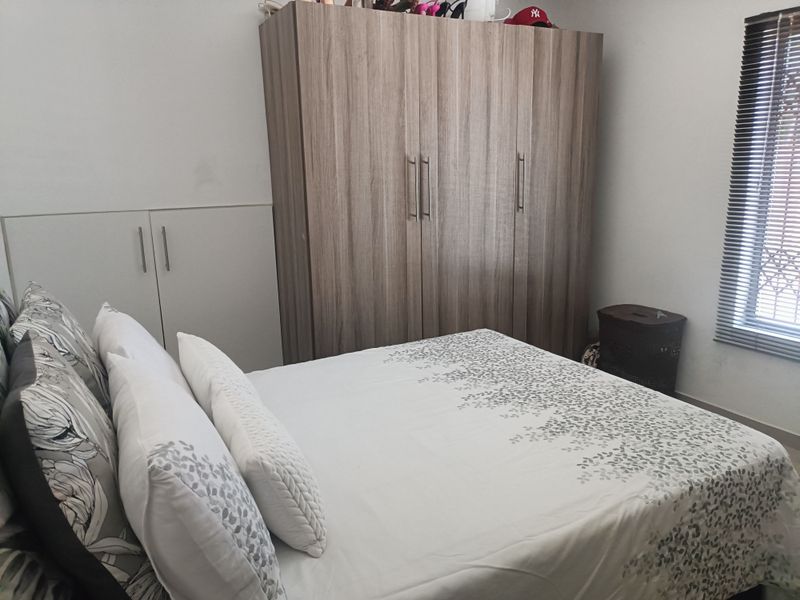 WELL-APPOINTED UNIT IN ATHLONE PARK - Photo 5