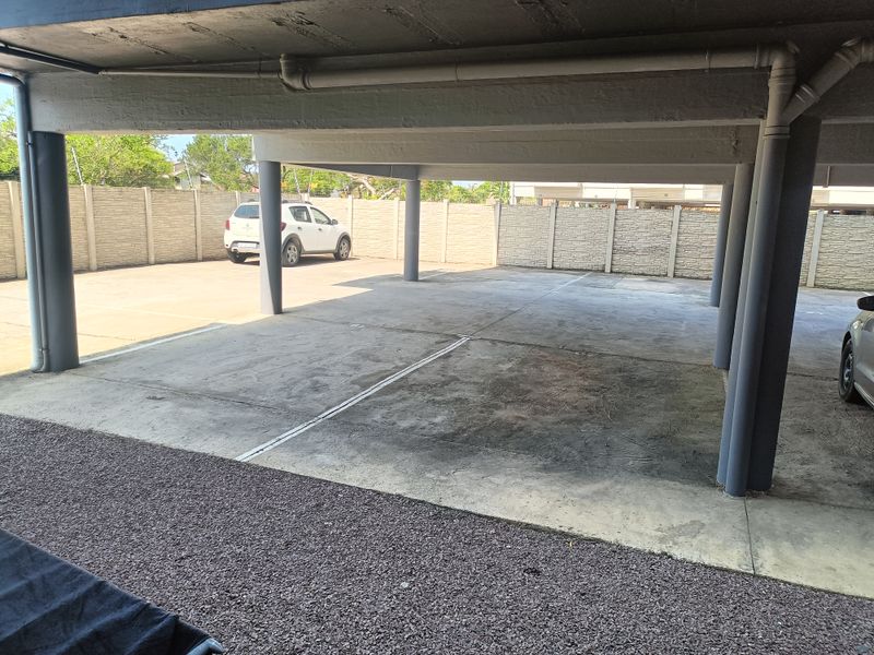 WELL-APPOINTED UNIT IN ATHLONE PARK - Photo 8