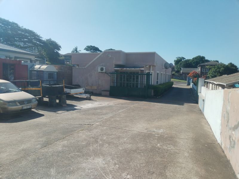 DON'T MISS OUT 9 BEDROOM HOUSE FOR SALE - Photo 4