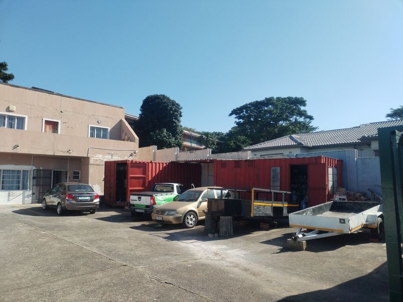 DON'T MISS OUT 9 BEDROOM HOUSE FOR SALE - Photo 3