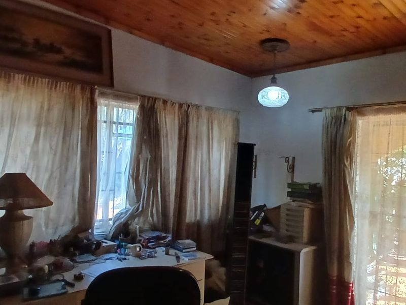 3-Bedroom Home with Workshop, Storeroom & Unfinished Granny Flat on a 2 Ha Smallholding – Tarlton - Photo 6