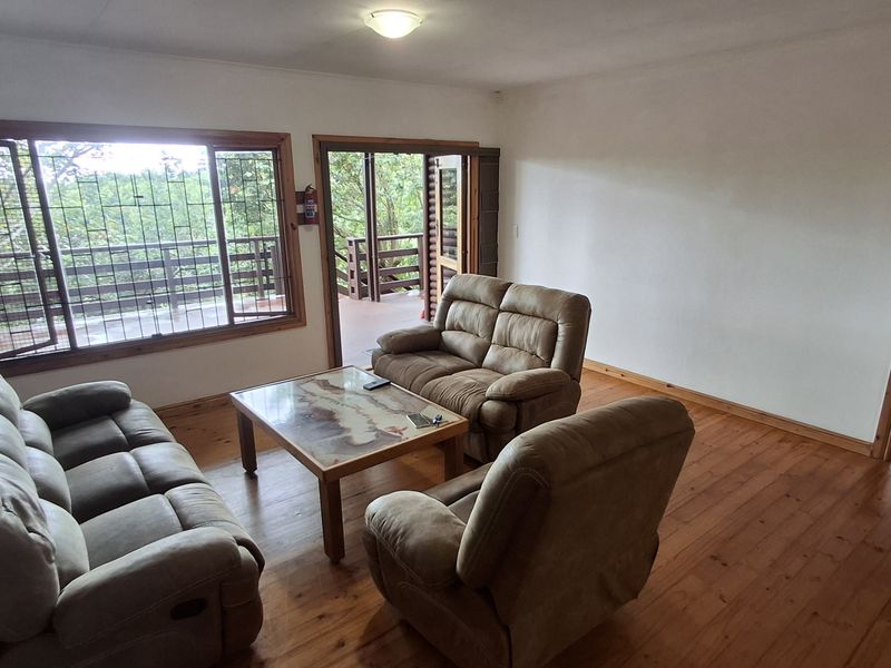 Coastal Living Meets Modern Comfort - Photo 6