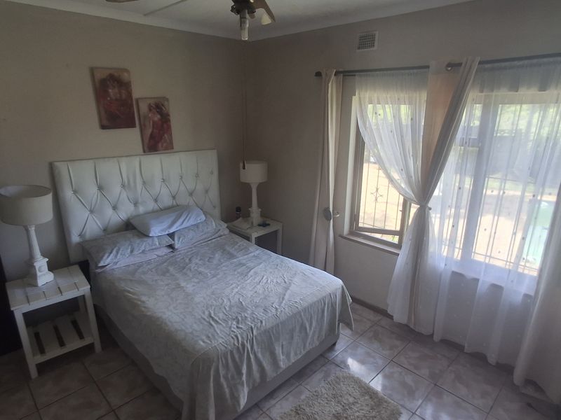 Coastal Comfort with Panoramic Ocean Views - Photo 9