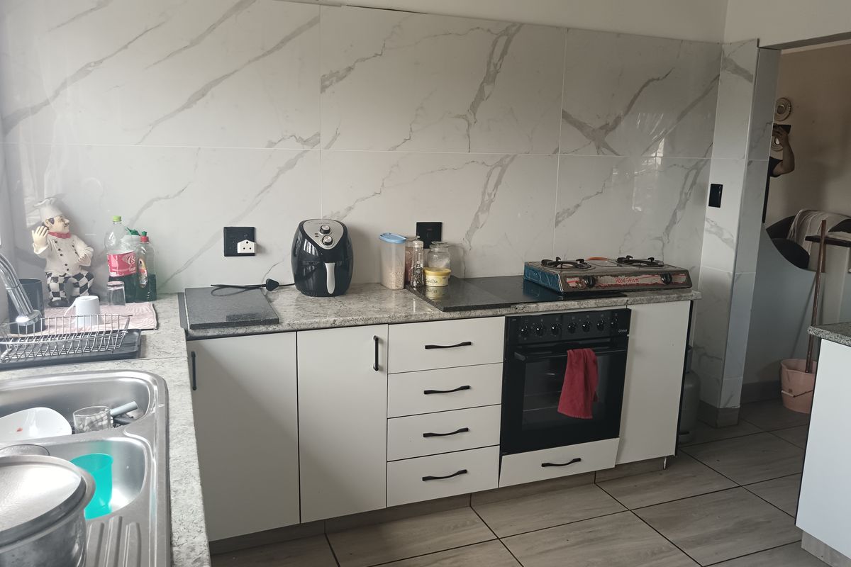 Coastal Comfort with Panoramic Ocean Views - Photo 5