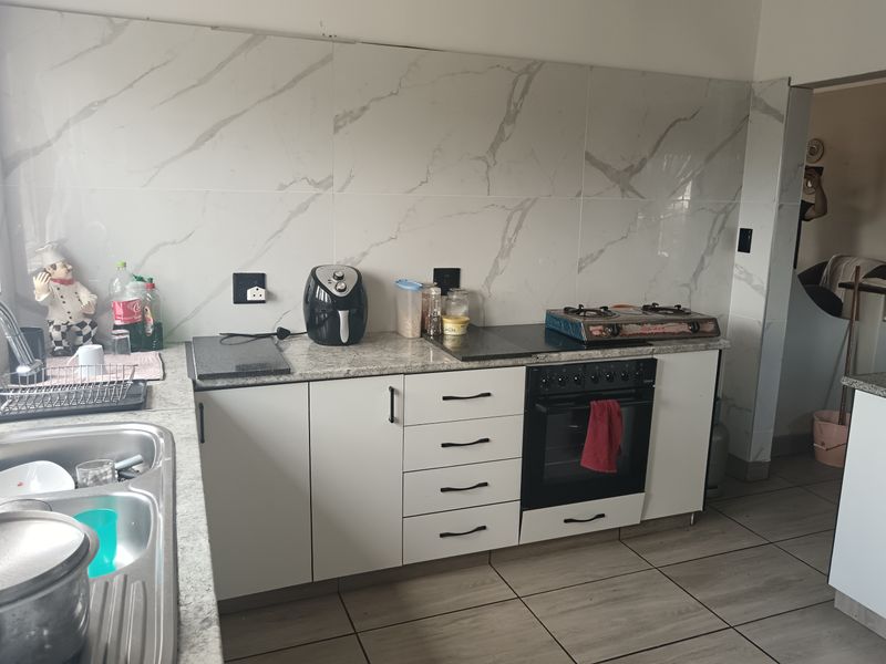 Coastal Comfort with Panoramic Ocean Views - Photo 5