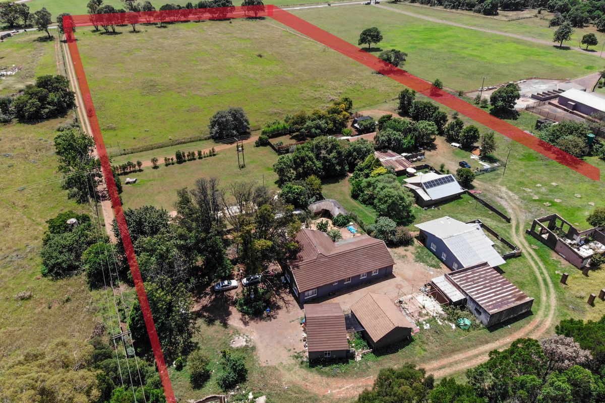 Exceptional 4.9 Hectare Smallholding – Endless Potential! - Photo 2