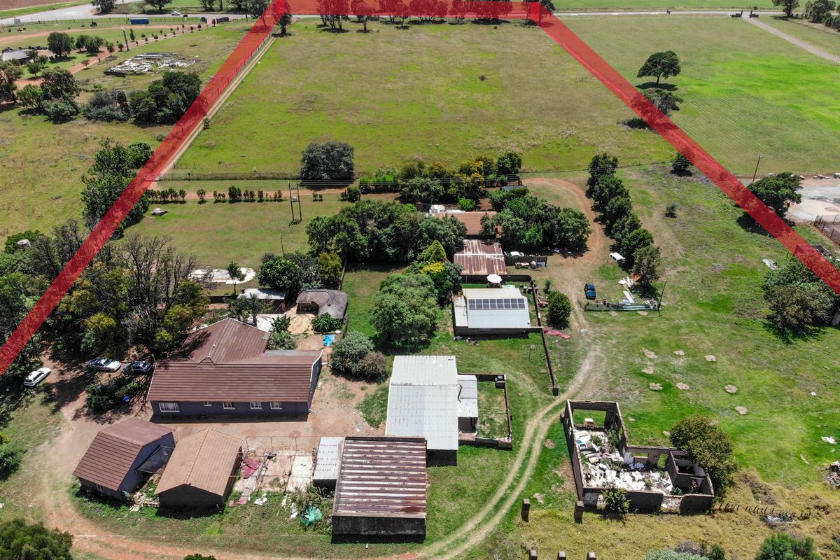 Exceptional 4.9 Hectare Smallholding – Endless Potential! - Photo 3