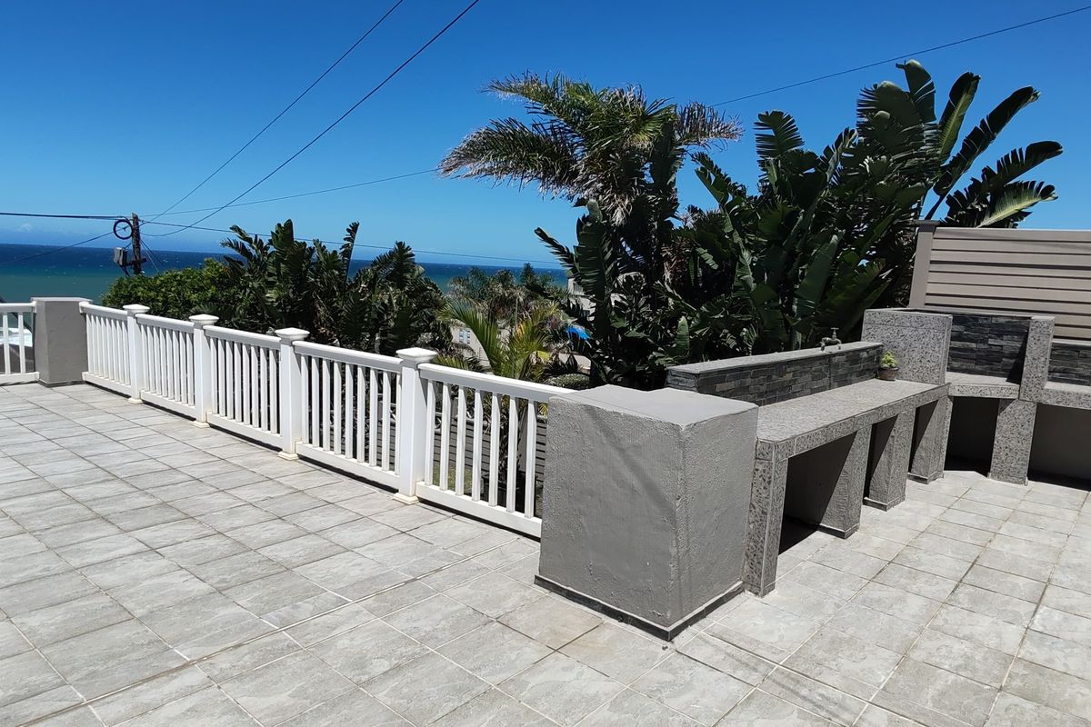 Exceptional Coastal Residence with panoramic Sea Views for sale in Uvongo - Photo 4