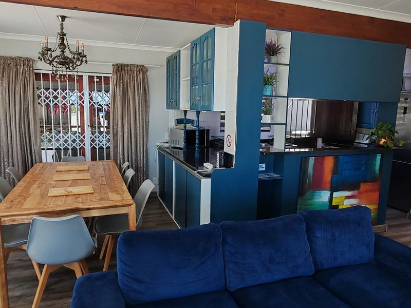 Exceptional Coastal Residence with panoramic Sea Views for sale in Uvongo - Photo 9