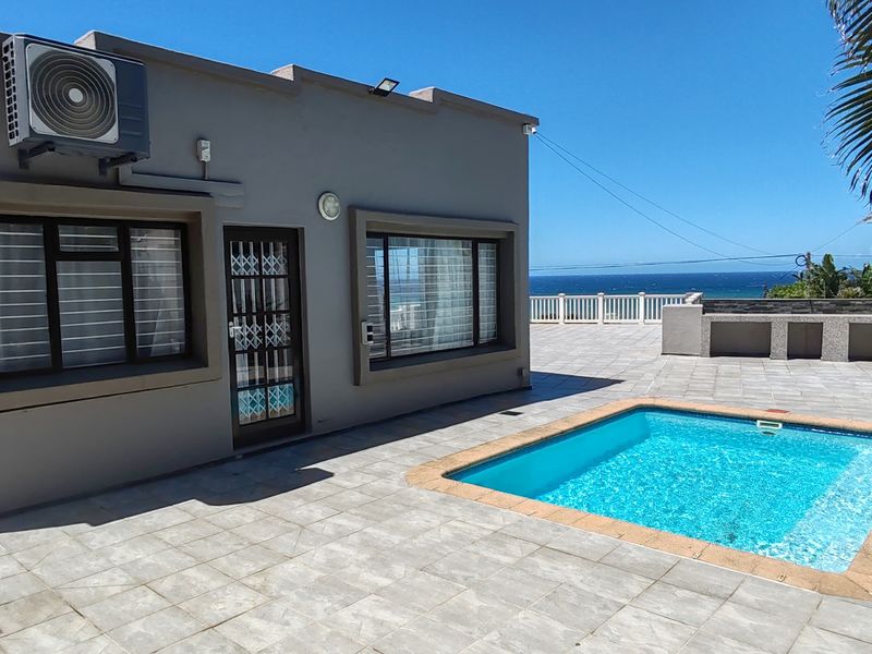 Exceptional Coastal Residence with panoramic Sea Views for sale in Uvongo - Photo 6
