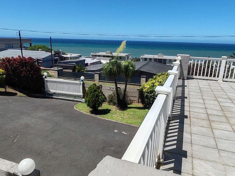 Exceptional Coastal Residence with panoramic Sea Views for sale in Uvongo - Photo 3