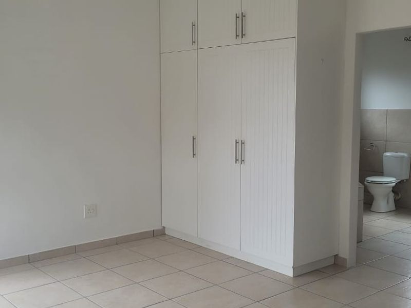 Duplex  available with direct beach access - Photo 9