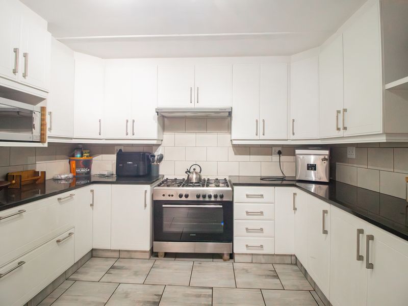 SOLE MANDATE WITH DORMEHL AMANZIMTOTI - Photo 2