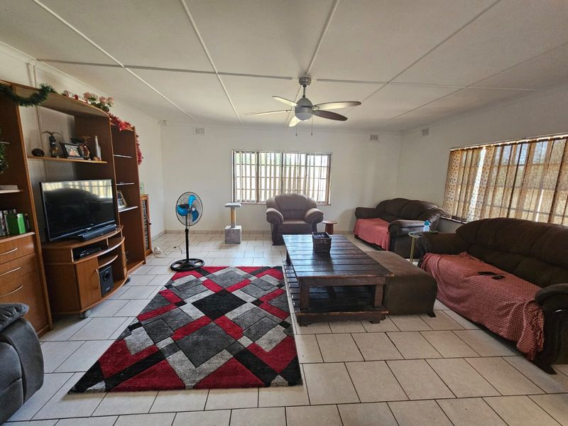 SOLE MANDATE WITH DORMEHL AMANZIMTOTI - Photo 4