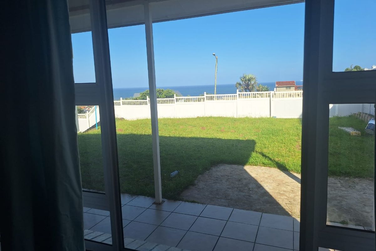 4 Bedroom Coastal Gem with amazing seaview, for sale in Manaba  Beach - Photo 5