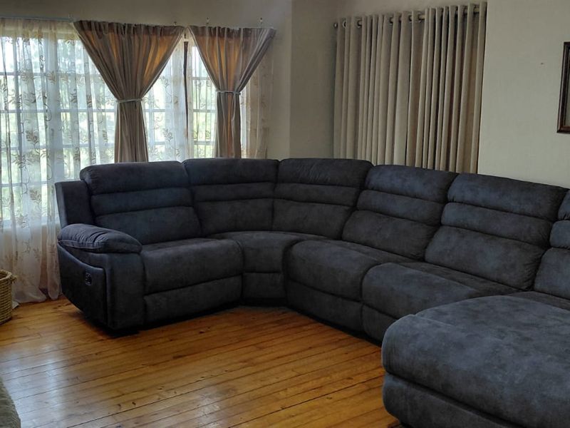 Spacious Family Home with Versatile Work from Home Options in Prime Coastal Location Ramsgate - Photo 10