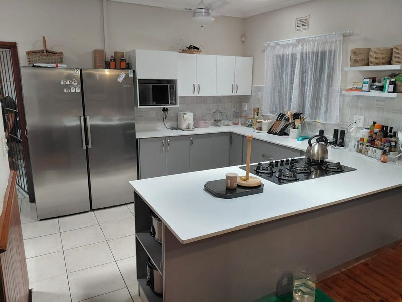 Spacious Family Home with Versatile Work from Home Options in Prime Coastal Location Ramsgate - Photo 6