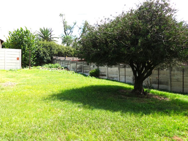 4 Bedroom Family Home with Pool & Lapa for Sale in Mindalore Ext. 1 - Photo 5