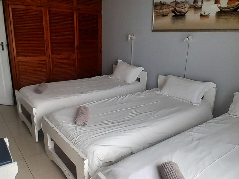 2 Bedroom Beachfront Apartment - Photo 9