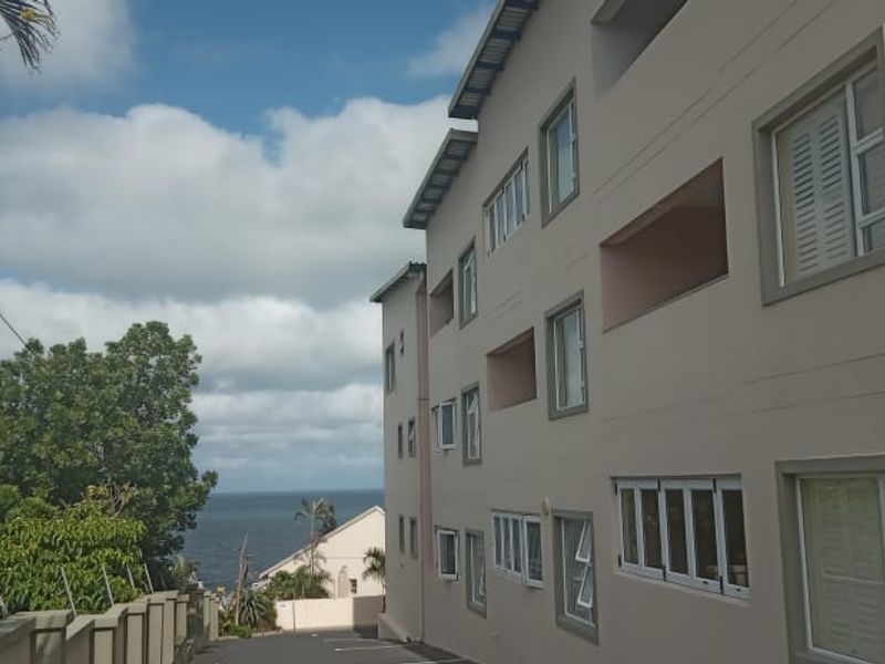 Beautiful Ground Floor Unit in Coastal Uvongo - Photo 2