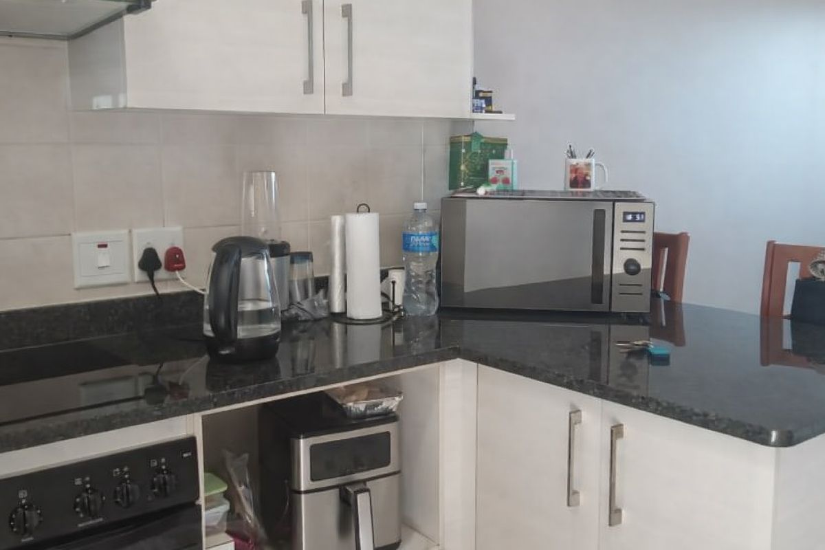 Beautiful Ground Floor Unit in Coastal Uvongo - Photo 4