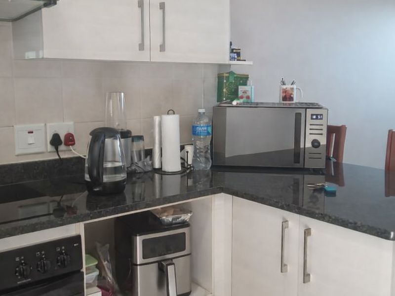 Beautiful Ground Floor Unit in Coastal Uvongo - Photo 4